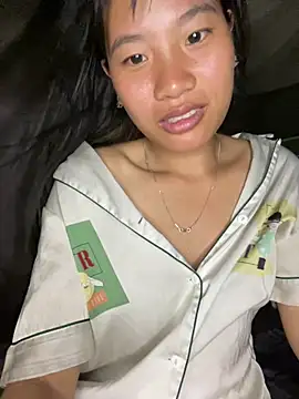 Uyen-nhu Live chatroom