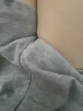 Lili_2love's Live Chat Room