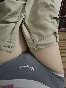 Lili_2love élő chatszobája