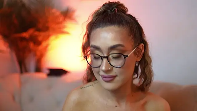 AileenKiss чат на живо
