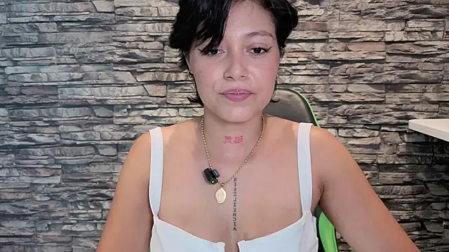 Qadeshoficial's Live Chat Room