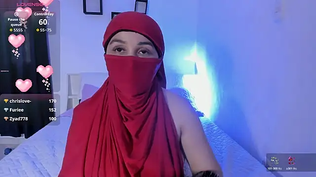 _alishaa_c's Live Chat Room
