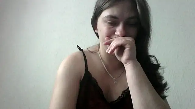 חדר צ'אט בשידור חי של Twolatte1520