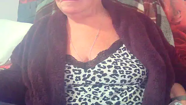 חדר צ'אט בשידור חי של Playful_MILF_Demi