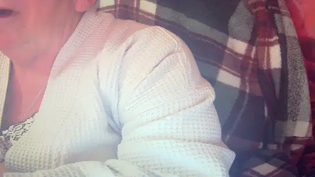 Živá chatovací místnost Playful_MILF_Demi