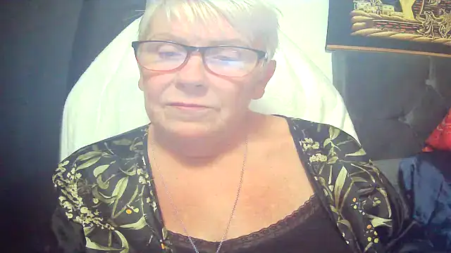 Živá chatovací místnost Playful_MILF_Demi