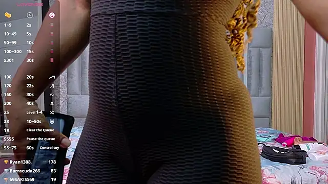 CheatingNeighborr Live Chatraum