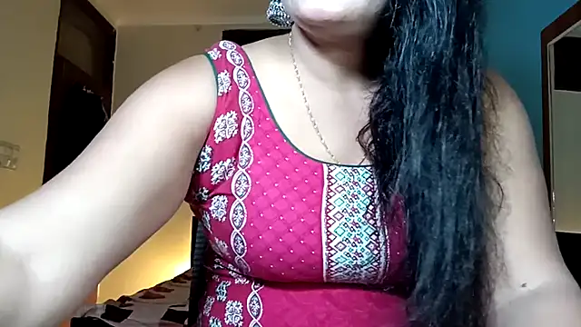 YourDesi_Laila_ – Naživo XXX chat