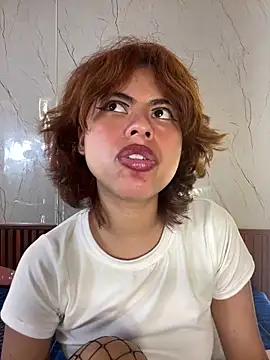 Eva_Feller69 Adlı Modelin Canlı Sohbet Odası