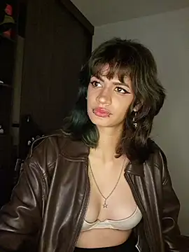 sukulaurens Adlı Modelin Canlı Sohbet Odası
