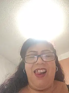 Kamila70 现场聊天室