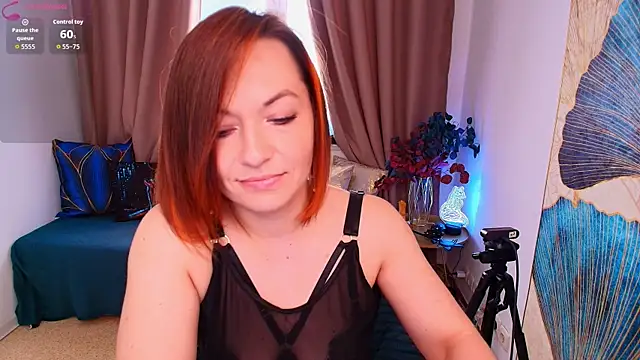 Serena_Foxxx's Live Chat Room