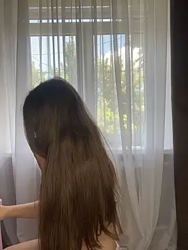 Živá chatovací místnost LaraVoosh
