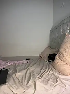 Sala de chat ao vivo de Emi_blair