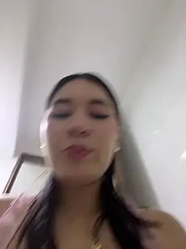 Emi_blair – live chatrum
