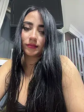 SeleneMore Live chatroom