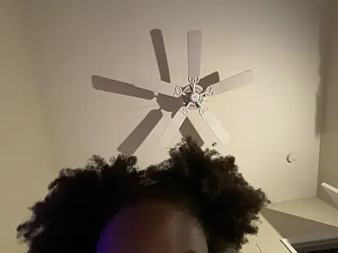 twerkaholic120 现场聊天室