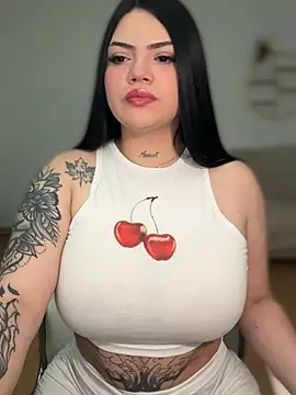 Pokój czatu na żywo – MarianDiRose