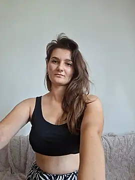 Chat soba uživo modela Nika_aa