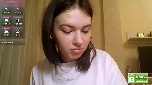 Sala de chat ao vivo de CeyaLier