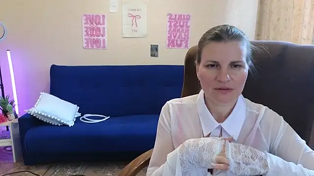 Chat ao vivo de Mirabelle_Velvet