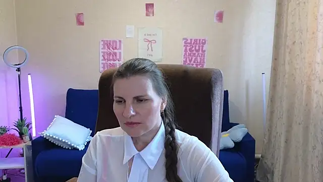 Živá chatovací místnost Mirabelle_Velvet