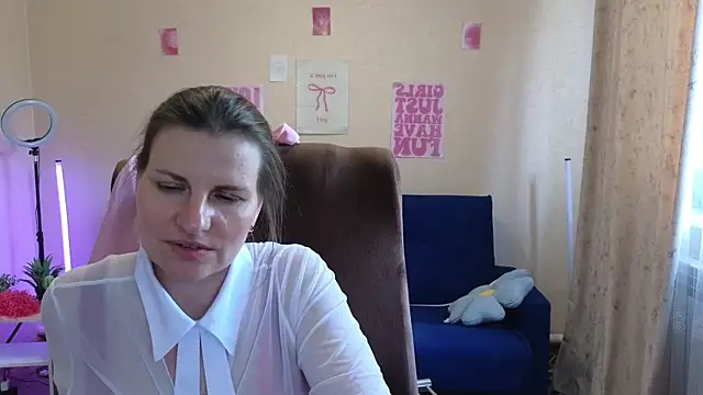 Mirabelle_Velvet – live chatrum