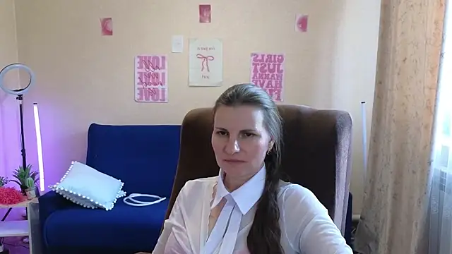 Živá chatovací místnost Mirabelle_Velvet