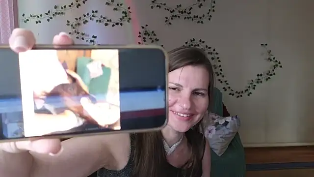 Mirabelle_Velvet Chat Room in diretta