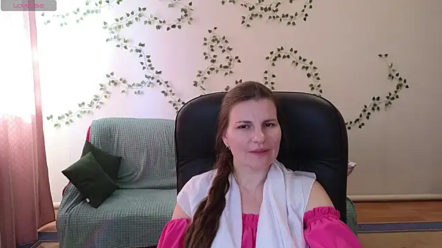 غرفة دردشة Mirabelle_Velvet المباشرة