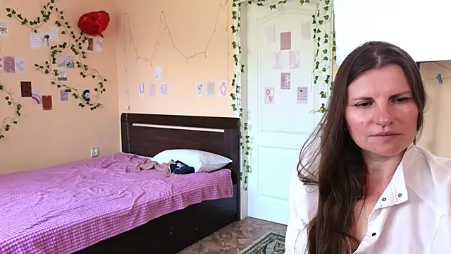 Živá chatovací místnost Mirabelle_Velvet