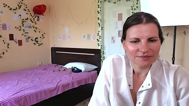 Živá chatovací místnost Mirabelle_Velvet