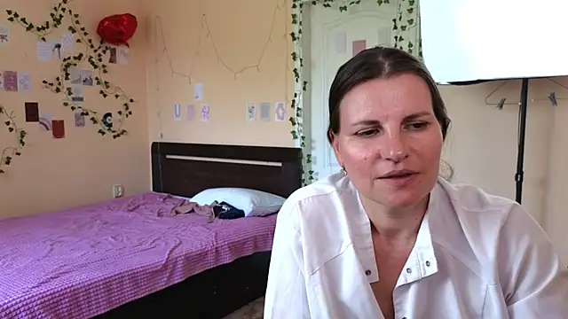 Mirabelle_Velvet – live chatrum