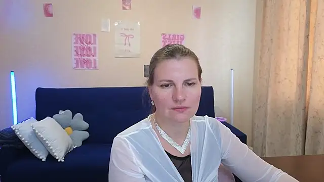 Mirabelle_Velvet Cameră chat live