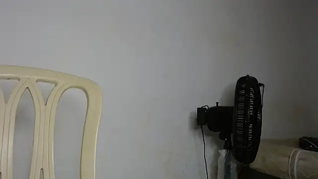 drako_monster Adlı Modelin Canlı Sohbet Odası