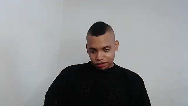 drako_monster Adlı Modelin Canlı Sohbet Odası
