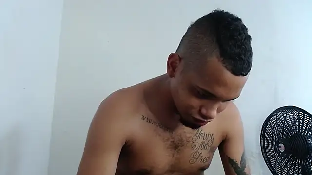 חדר צ'אט בשידור חי של drako_monster