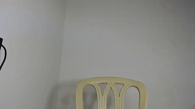חדר צ'אט בשידור חי של drako_monster