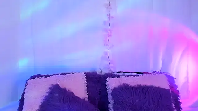 Chat soba uživo modela HeidyRousse