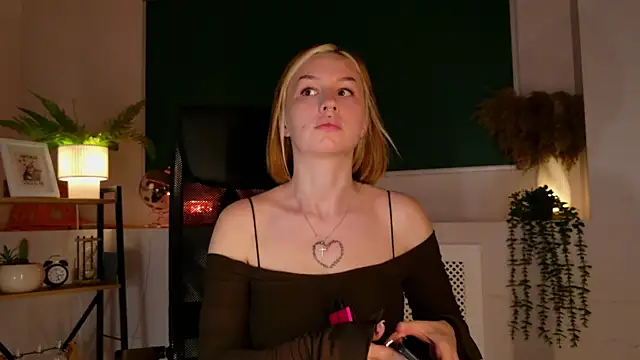 ClaireMathis – live chatrum