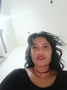 Hotty_tanya Adlı Modelin Canlı Sohbet Odası