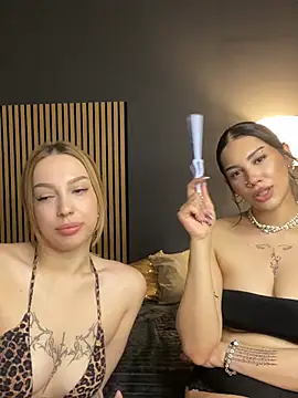 Sala de chat ao vivo de LoraShines