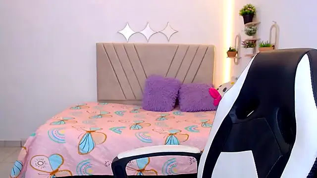zara_cute: δωμάτιο απευθείας συνομιλίας