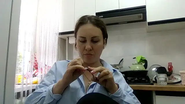 MeadowEyes Adlı Modelin Canlı Sohbet Odası