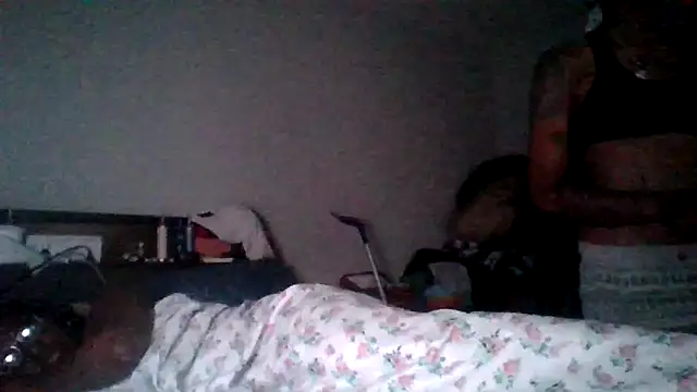 Chatroom en direct de BedazedFirefly
