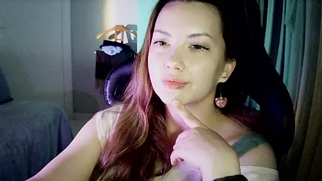 MoodieMira Adlı Modelin Canlı Sohbet Odası