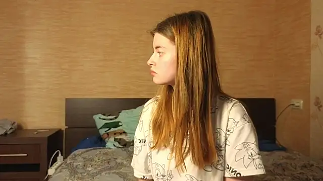 EmiliaCouple Adlı Modelin Canlı Sohbet Odası
