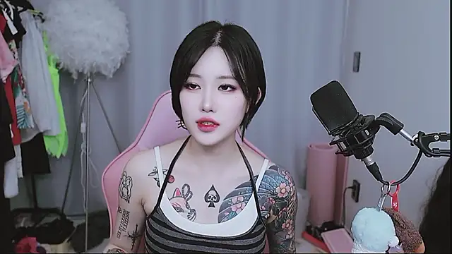 MISA_02n Live chat-huone