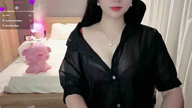 Živá chatovací místnost JENNIE-16