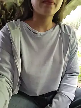 Chat soba uživo modela Lolan-00